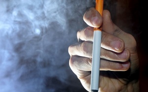 Thuốc lá điện tử: Thêm độc vào người