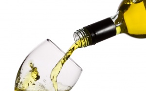 Ăn gì trước khi uống rượu để không say?	