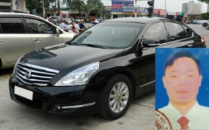 Bảo vệ trường trộm tiền và ô tô của hiệu trưởng