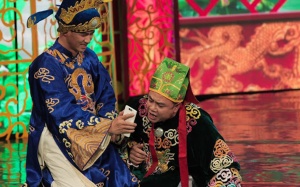 Táo quân 2015: Các Táo tranh nhau làm 'trợ lý Ngọc Hoàng'