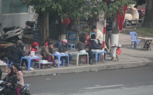 Phố đổi tiền ở Hà Nội hoạt động công khai