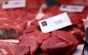 Nhiều nước cấm nhập khẩu thịt bò Canada do bệnh bò điên