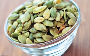 Tâm trạng 'xuống dốc': Hãy ăn hạt bí!