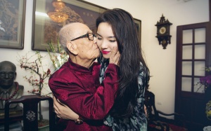 Khi một nụ hôn thành 'cơn sang chấn văn hóa'