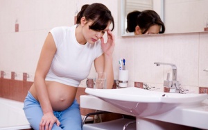 Bà bầu thiếu máu: Nên ăn gì, uống gì?