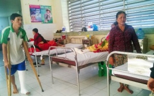 Bệnh nhân bức xúc vì bệnh viện bẩn