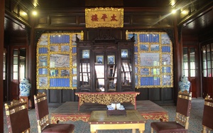 Mở cửa tham quan nơi vua Nguyễn đọc sách