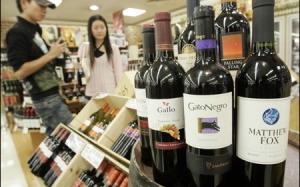 Rượu ngoại sẽ được “quản” bằng tem điện tử?