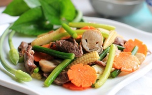 Bồi bổ cơ thể với 3 món tim lợn dễ làm