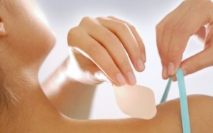 Miếng dán tránh thai có gì khác thuốc?