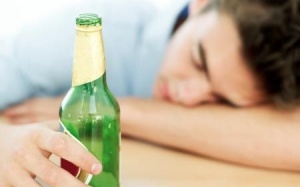 Uống rượu bia, cẩn thận... gout