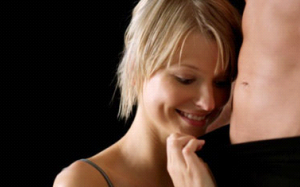 “Yêu” bằng miệng liệu có nhiễm HIV?