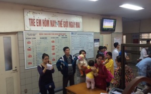 Trẻ viêm đường hô hấp hàng loạt vì nắng nóng đầu hè