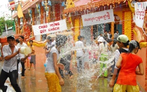 Về Sóc Trăng ăn Tết Chôl Chnăm Thmây của người Khmer