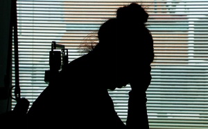 Cảnh giác với trầm cảm tiền mãn kinh