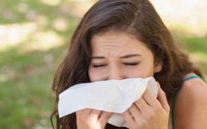 Cách trị dứt điểm hắt hơi sổ mũi khi giao mùa