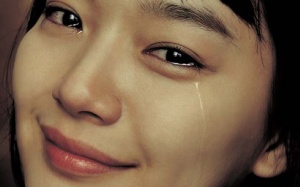 Lý do tại sao chị em lại khóc nhiều hơn đàn ông