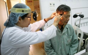 Vì sao bị điếc đột ngột?