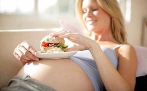 Béo phì khi mang thai ảnh hưởng tới mẹ và bé thế nào?