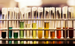 Màu sắc của nước tiểu cho biết bệnh gì?