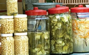 Cách ăn dưa cà muối an toàn