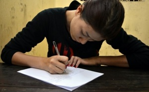 Khởi tố cựu người mẫu, diễn viên Trang Trần