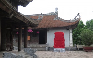 Dỡ bia đá dựng “chui” tại đền Trần Thái Bình trước 15/5