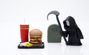 Tại sao cùng ăn, chỉ một người chết vì trúng độc?