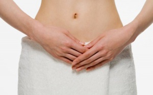 Chất nhầy vón cục ở vùng kín là bệnh gì?