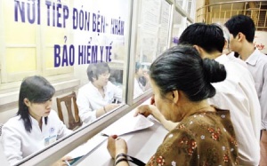 Lùi thời gian tham gia BHYT hộ gia đình sang năm 2016