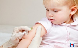Trẻ 18 tháng tuổi tiêm vaccine ngừa sởi - rubella miễn phí