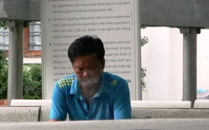 Cấm hút thuốc ở đám cưới, đám ma: Liệu có khả thi?