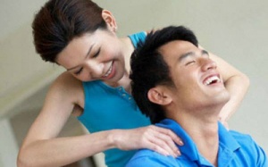 Massage gia đình đúng cách với những con số 3 đơn giản