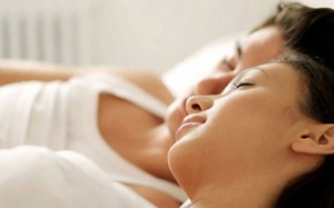 Làm hòa bằng 'chuyện ấy' có hại gì không?