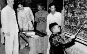 Triển lãm Chủ tịch Hồ Chí Minh với di sản văn hóa