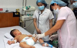 Nắng nóng bất thường: Dễ nhầm lẫn viêm não với các bệnh khác