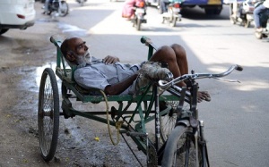 Ấn Độ: Nắng nóng 50 độ C làm hàng trăm người tử vong