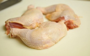 Chiêu nhận biết tôm, bò, gà bơm hoá chất