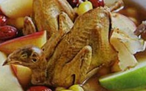 Cách làm chim cút hầm thuốc Bắc chữa thoái hóa cột sống?