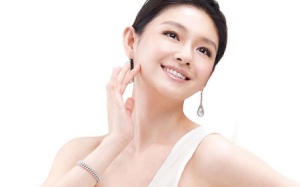 Liệu pháp làm sạch và làm sáng làn da