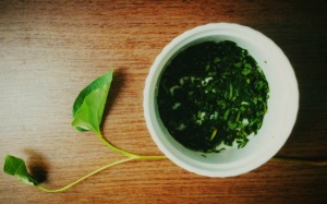 Làm sao để trẻ chịu 'ăn' diếp cá để chữa nhiều bệnh?