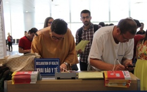 Hành khách nhập cảnh sẽ phải khai báo y tế tại sân bay 