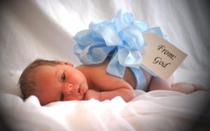 Tiến trình phát triển tâm lý trẻ từ lúc chào đời tới 6 tuổi