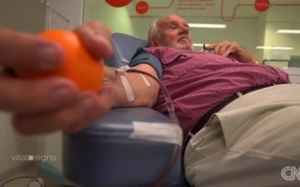 Người đàn ông có dòng máu 'vàng' cứu được hơn 2 triệu mạng sống