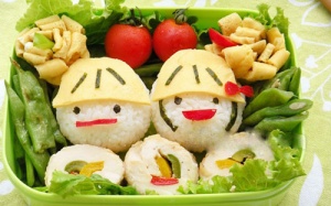 Mẹo hay trị tật ăn ngậm của bé