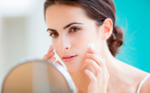 Những loại thực phẩm đang hãm hại làn da phụ nữ