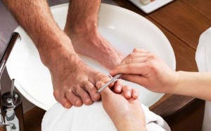 Tử vong sau khi làm móng chân