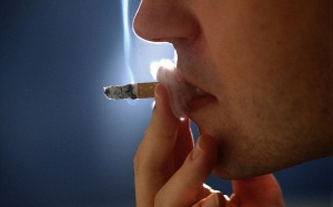 Mất ngủ mạn tính không khác gì hút thuốc kinh niên