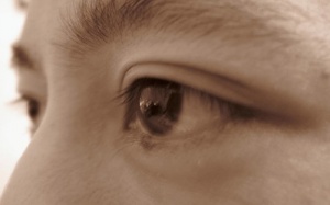 Ngăn ngừa bệnh lý võng mạc sớm, tránh mù lòa