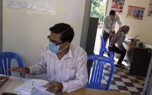 Hàng nghìn bác sỹ không bằng cấp vẫn khám bệnh, kê đơn